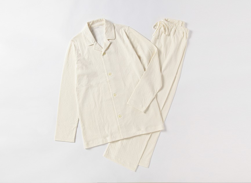 暮らしに寄り添うシンプルなデザイン